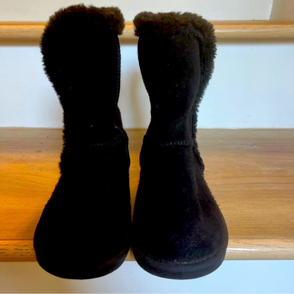 Black ugg style boots size 1
